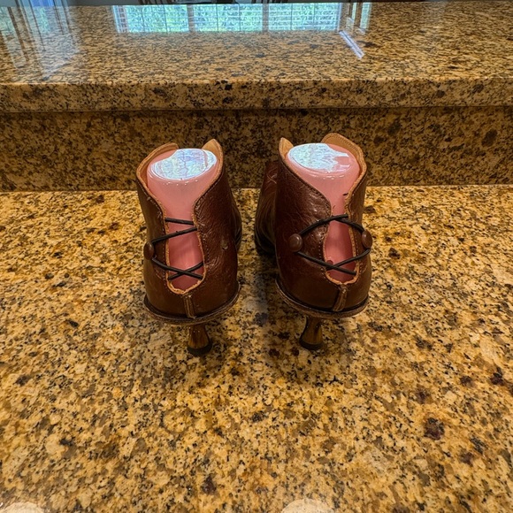 Cydwoq “Skate” Brown Leather Handmade Heels Shoes Sz 38 US 8 Low Heel Casual - Picture 5 of 14